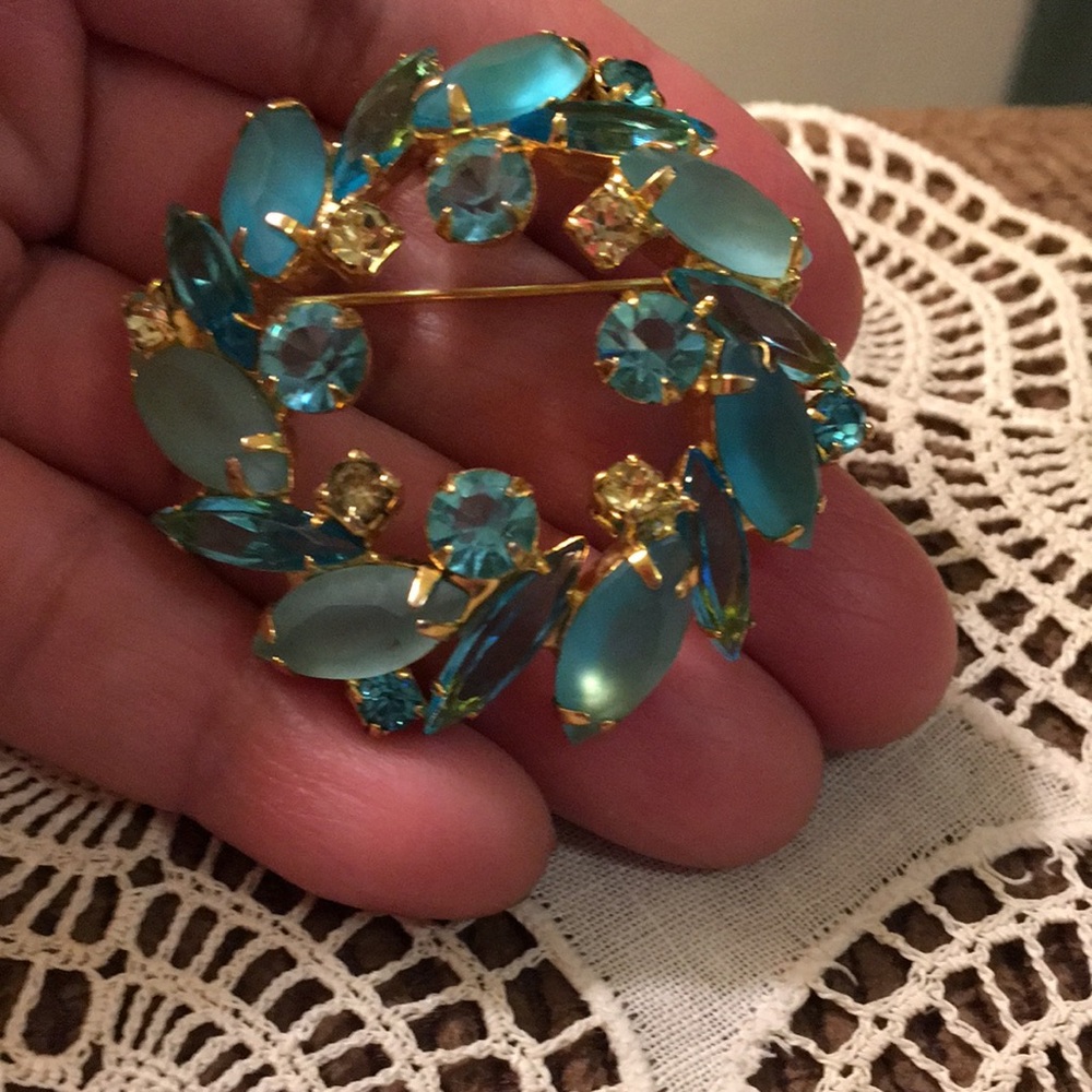 Beautiful Vintage Brooch - Picture 5 of 5